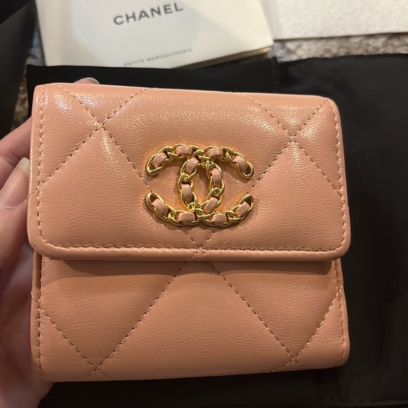 Chanel. Tribfold. Wallet. 19 - Picture 5 of 13